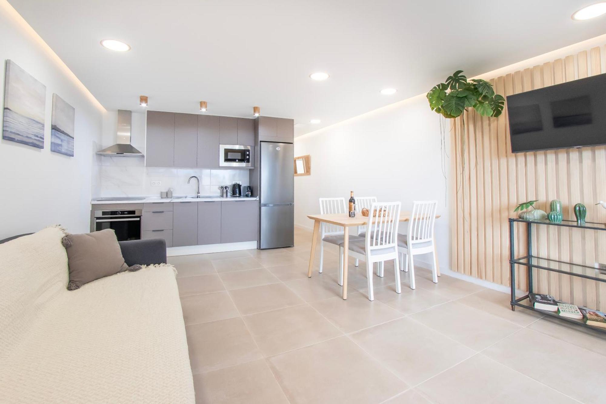 Newly Renovated, Luxurious Apartment With A Heated Pool, 259 サンミゲル・デ・アボナ エクステリア 写真