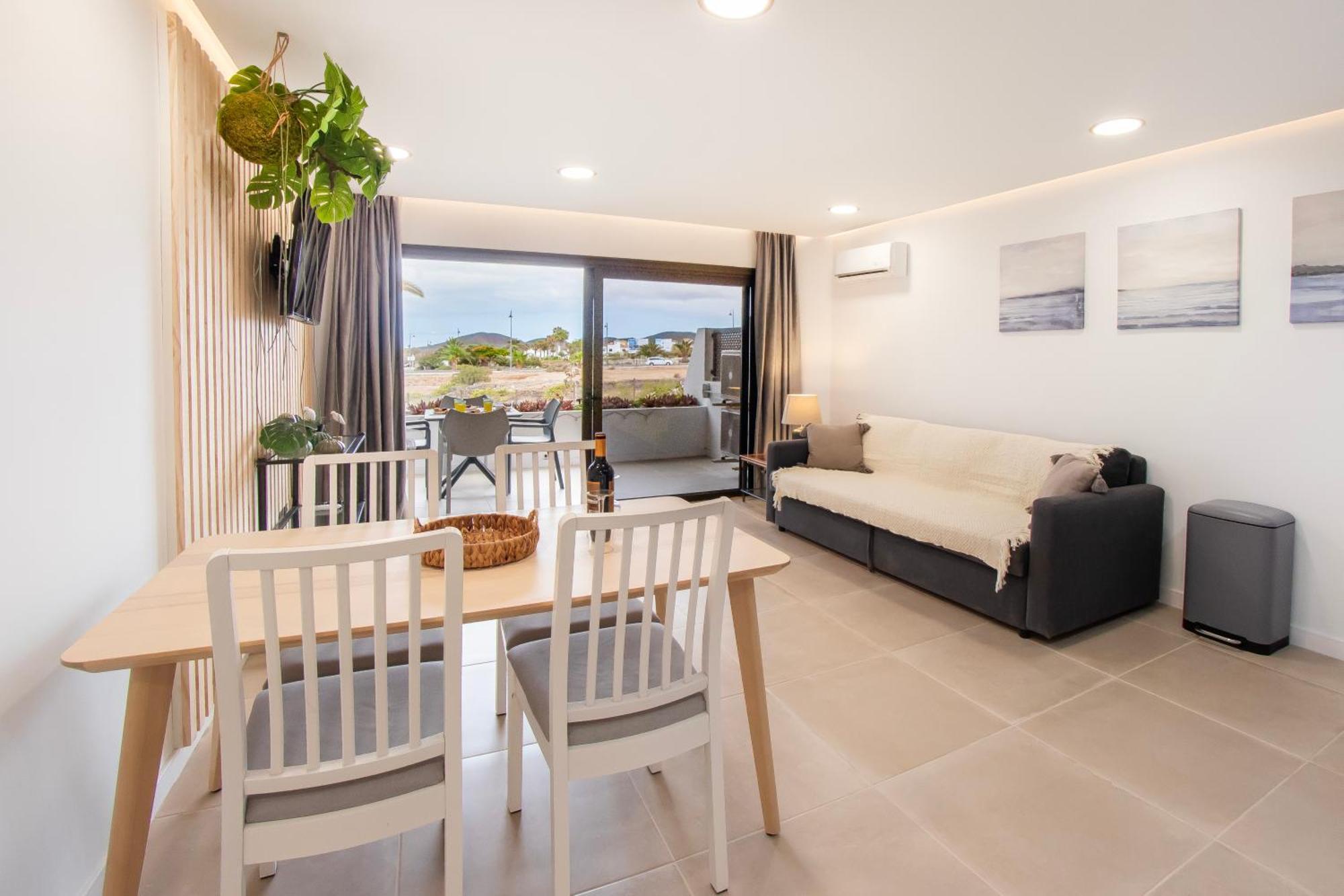 Newly Renovated, Luxurious Apartment With A Heated Pool, 259 サンミゲル・デ・アボナ エクステリア 写真