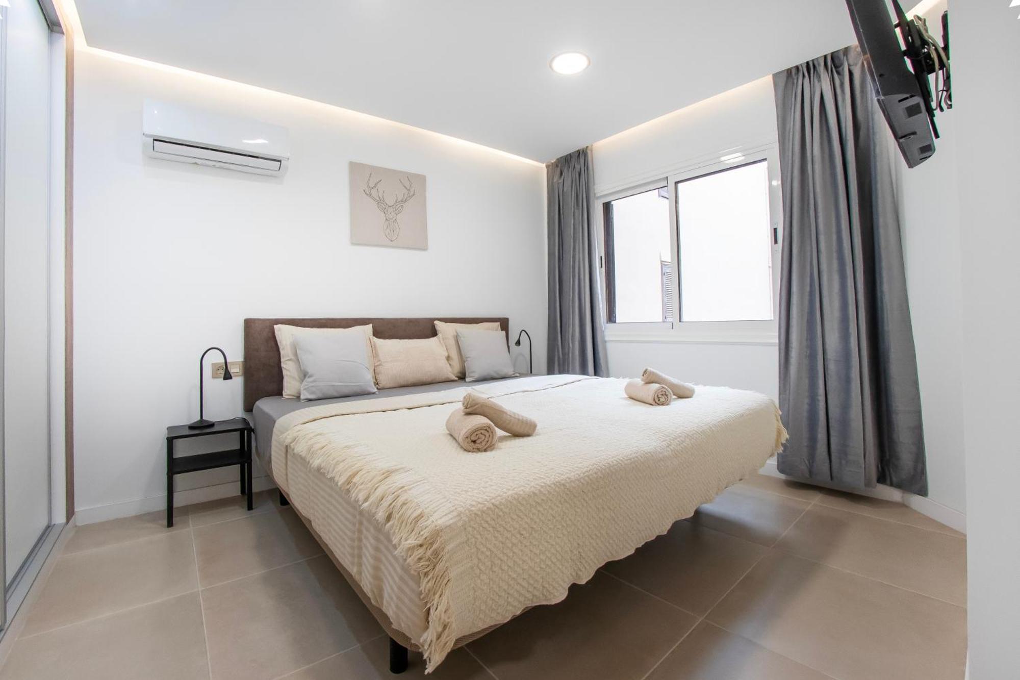 Newly Renovated, Luxurious Apartment With A Heated Pool, 259 サンミゲル・デ・アボナ エクステリア 写真