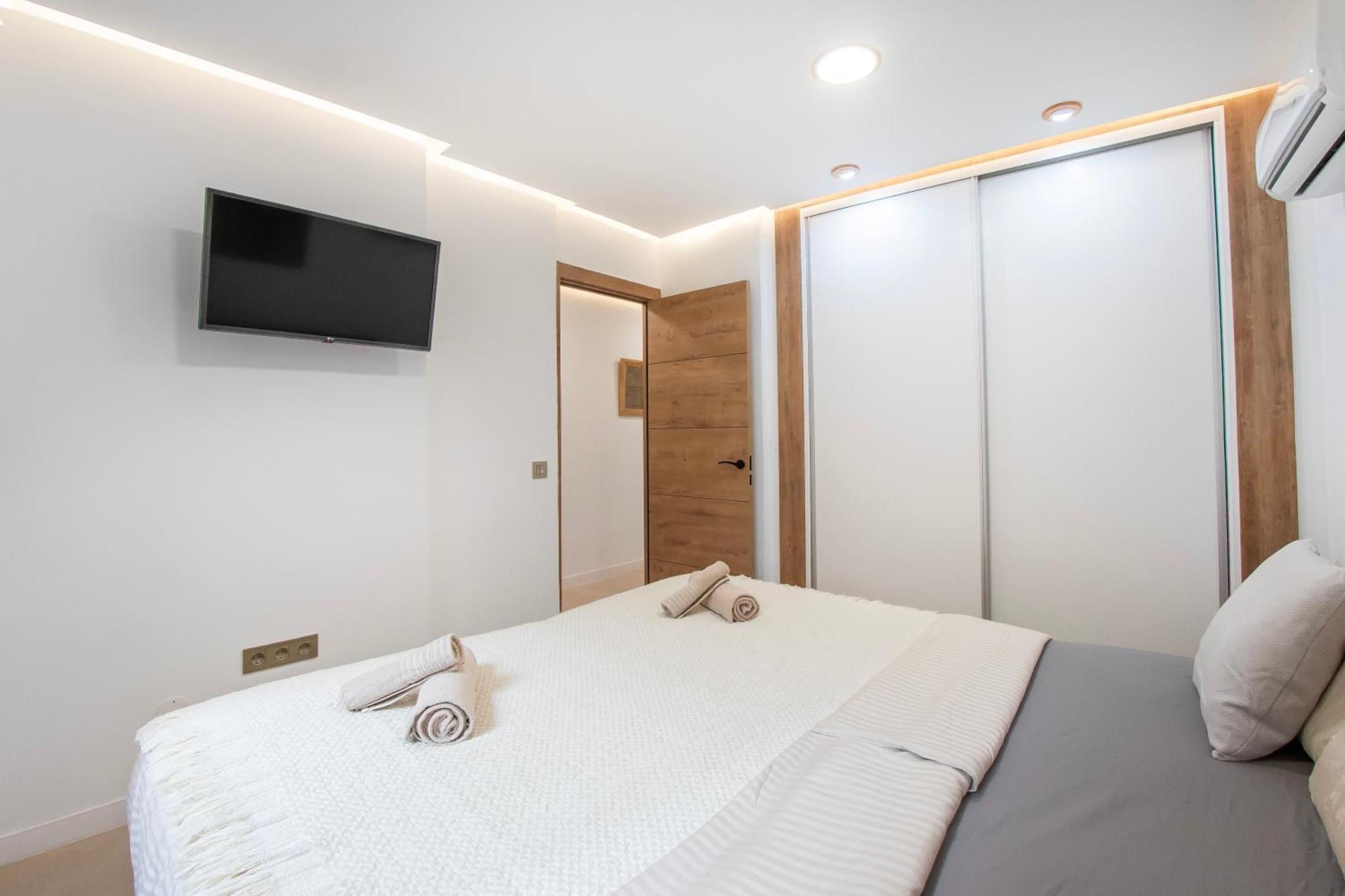 Newly Renovated, Luxurious Apartment With A Heated Pool, 259 サンミゲル・デ・アボナ エクステリア 写真