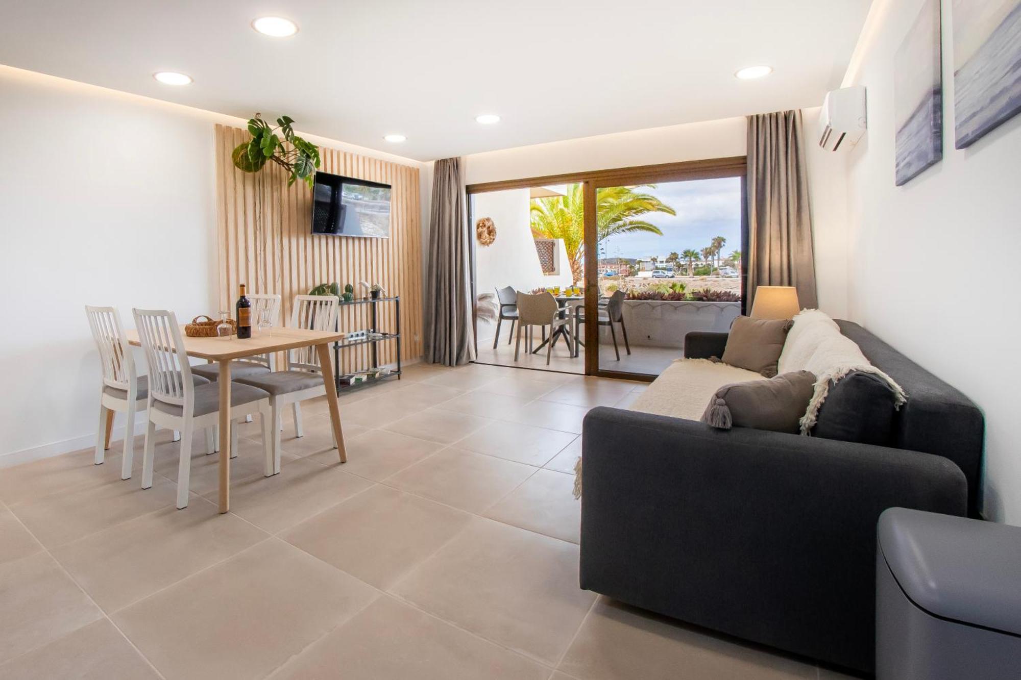 Newly Renovated, Luxurious Apartment With A Heated Pool, 259 サンミゲル・デ・アボナ エクステリア 写真